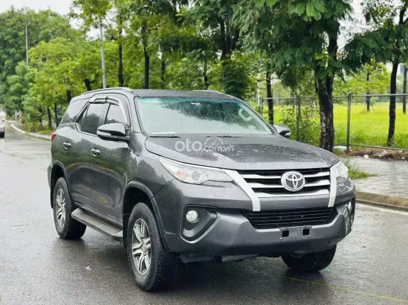 Toyota Fortuner 2.5G 4x2 MT 2017 - Odo chỉ 10v km, xe chất lượng cao