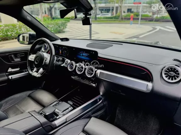Mercedes-Benz AMG GLB 35 4Matic 2023 - 7 CHỖ GIÁ ƯU ĐÃI