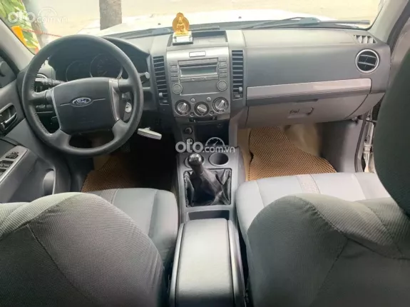 Ford Everest 2.5 MT 2015 - FORD RANGER 2015 SỐ SÀN_1 CHỦ GIA ĐÌNH _BAO TEST