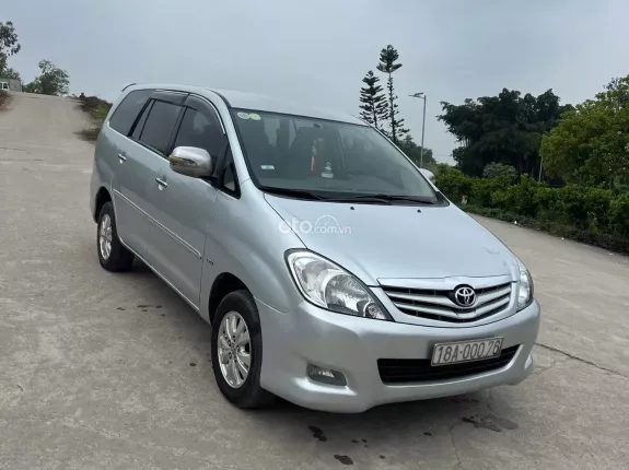 Toyota Innova 2.0G 2010 - Xe tư nhân một chủ Xe đẹp không lỗi, máy số keo chỉ zin. Nội ngoại thất đẹp