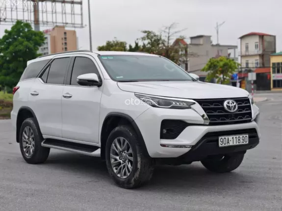 Toyota Fortuner 2.7V 2022 - Odo 3.2v cực đẹp