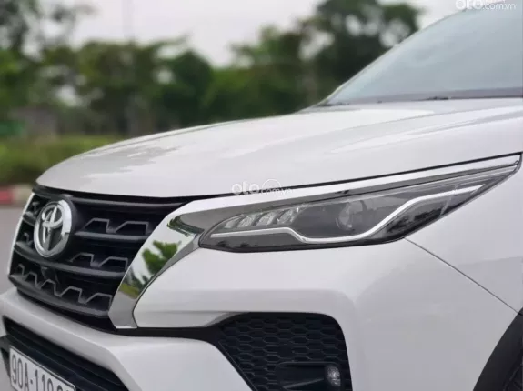 Toyota Fortuner 2.7V 2022 - Odo 3.2v cực đẹp