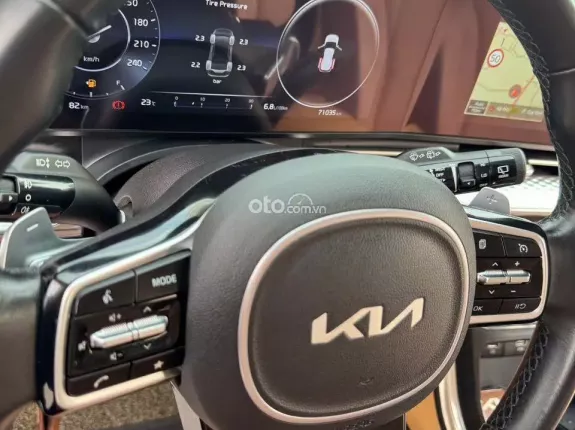 Kia Carnival 2.2D Premium 2022 - Tư nhân 1 chủ từ đầu - Máy dầu cực tiết kiệm