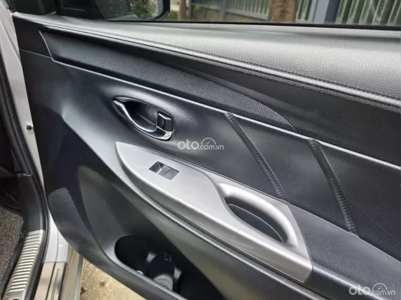 Toyota Yaris 1.5G 2014 - Xe nhập Thái, đã lên màn hình và nhiều đồ cho xe