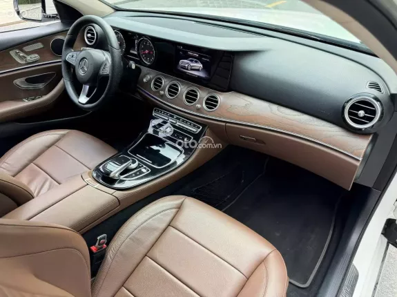 Mercedes-Benz E200 2.0 I4 2017 - TRẮNG NÂU SIÊU ĐẸP