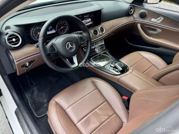 Mercedes-Benz E200 2.0 I4 2017 - TRẮNG NÂU SIÊU ĐẸP
