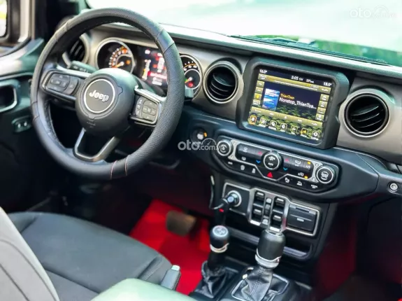 Jeep Wrangler Sport 2020 - Huyền thoại off-road – Biểu tượng đường trường