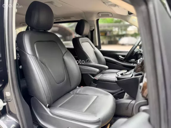 Mercedes-Benz V220 2015 - Mẫu MPV siêu sang nhà Mercedes
