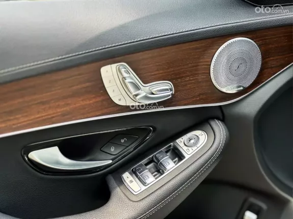 Mercedes-Benz C200 Exclusive 2021 - Xe sang cho anh chị em đây