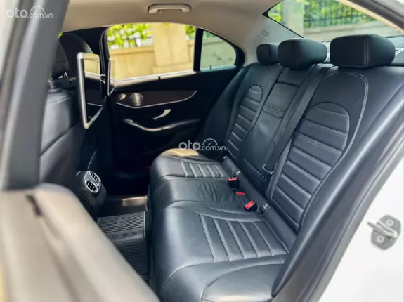 Mercedes-Benz C200 Exclusive 2021 - Xe sang cho anh chị em đây