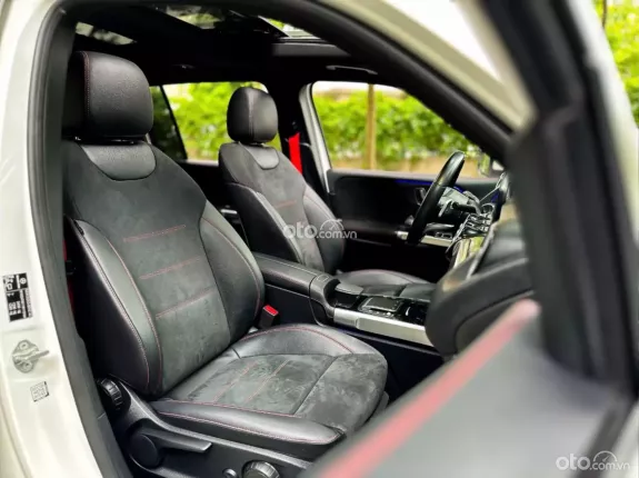 Mercedes-Benz GLB 35 AMG 2021 - Mẫu xe 7 chỗ không kém phần thể thao