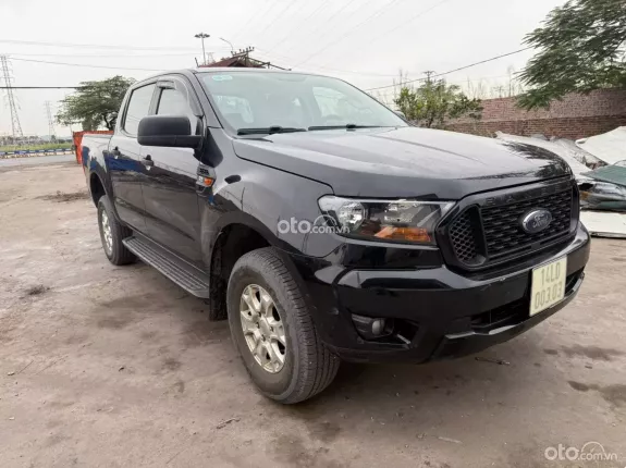 Ford Ranger XLS 2.2 4x2 AT 2021 - Gia đình cần tiền lên muốn bán gấp