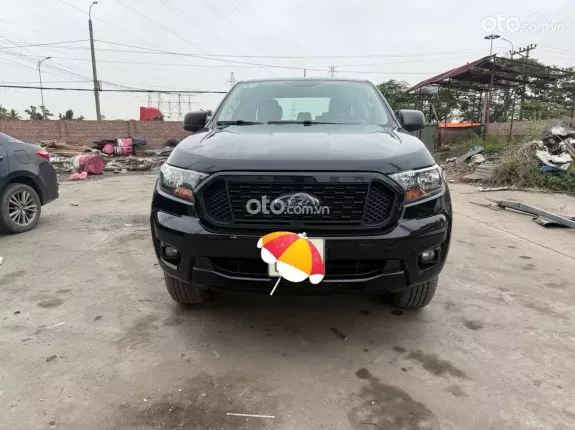 Ford Ranger XLS 2.2 4x2 AT 2021 - Gia đình cần tiền lên muốn bán gấp