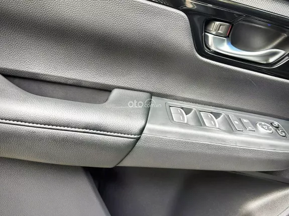 Honda CR-V 1.5 L 2025 - Hàng đẹp xuất sắc