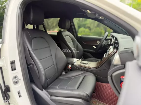 Mercedes-Benz GLC 200 V1 2021 - Model hoàn toàn mới, bản V1 nâng cấp