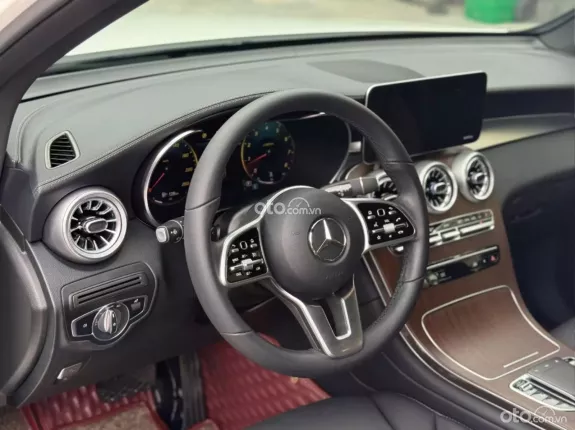 Mercedes-Benz GLC 200 V1 2021 - Model hoàn toàn mới, bản V1 nâng cấp