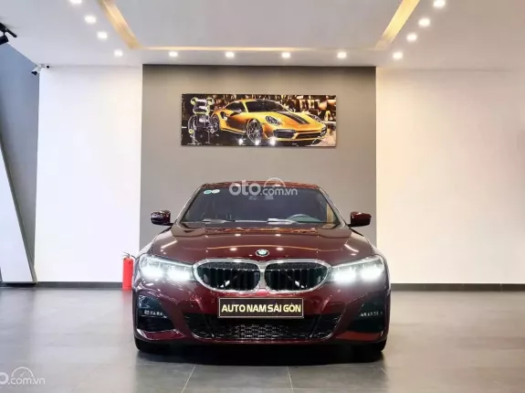 BMW 330i M Sport 2019 - Thiết kế thể thao, sang trọng với màu đỏ rượu vang