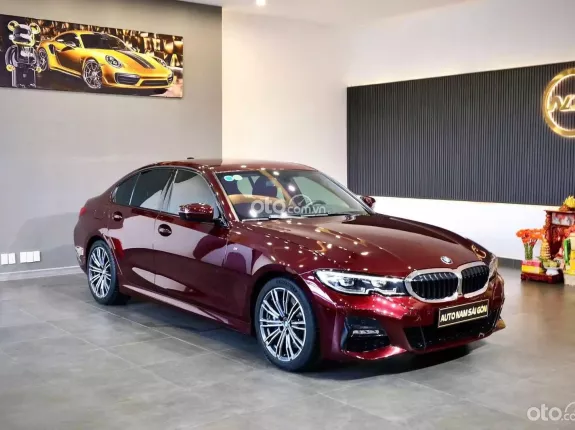 BMW 330i M Sport 2019 - Thiết kế thể thao, sang trọng với màu đỏ rượu vang