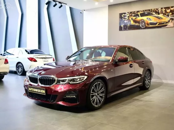BMW 330i M Sport 2019 - Thiết kế thể thao, sang trọng với màu đỏ rượu vang