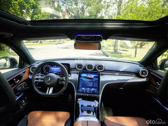 Mercedes-Benz C300 AMG 2022 - V1 Trắng Nâu