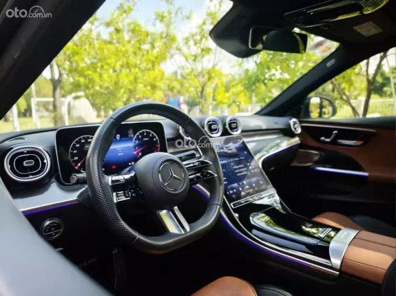 Mercedes-Benz C300 AMG 2022 - V1 Trắng Nâu