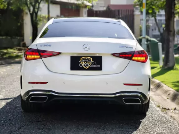 Mercedes-Benz C300 AMG 2022 - V1 Trắng Nâu