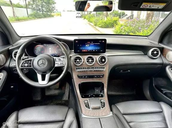 Mercedes-Benz GLC 200 4Matic 2021 - Xe cực mới, đủ hồ sơ sang tên ngay