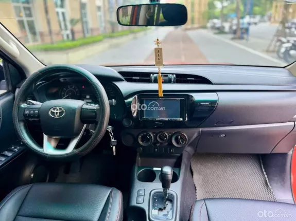 Toyota Hilux 2.4G 4x2 AT 2019 - Mẫu bán tải cực mới, nhập Thái