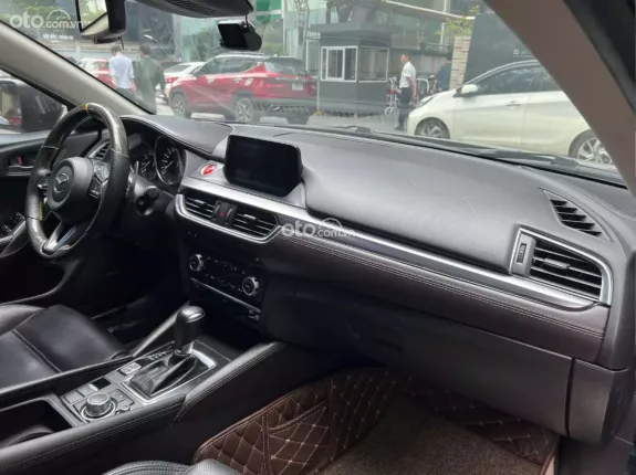 Mazda 6 2.0 Premium 2018 - Xe cực chất, trang bị đủ tiện nghi