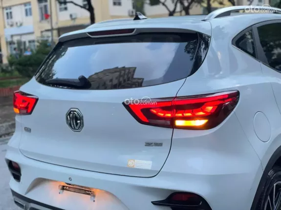 MG ZS 1.5 2WD Luxury 2024 - Phiên bản Luxury với nhiều tính năng cao cấp
