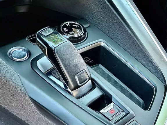 Peugeot 3008 Allure 2020 - Xe cực mới, liên hệ em xem xe tại Hà Nội