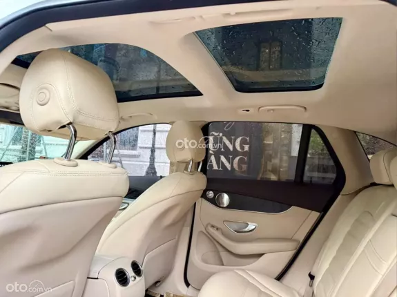 Mercedes-Benz GLC 300 4Matic 2019 - Xe sang của anh chị đây ạ