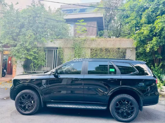 Ford Everest Sport 2.0 AT 4x2 2025 - XE LƯỚT CHÍNH HÃNG_BAO TEST _BẢO HÀNH 1 NĂM