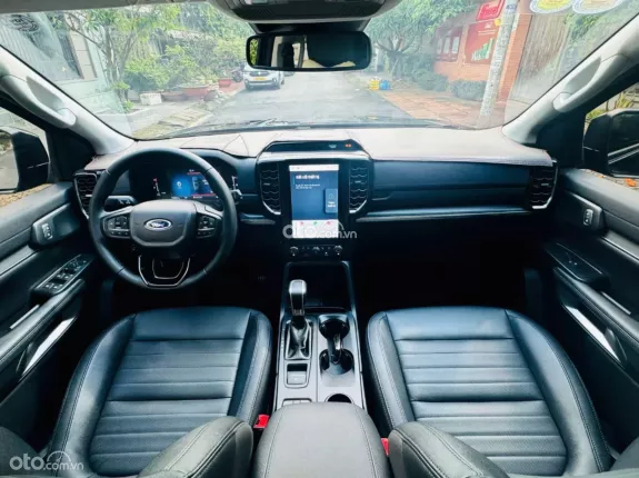 Ford Everest Sport 2.0 AT 4x2 2025 - XE LƯỚT CHÍNH HÃNG_BAO TEST _BẢO HÀNH 1 NĂM