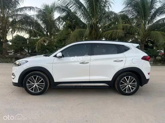 Hyundai Tucson 2.0 Đặc biệt 2016 - Xe đẹp, giá tốt sang tên ngay