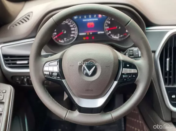 VinFast LUX SA2.0 Tiêu chuẩn 2022 - Odo 39.000km