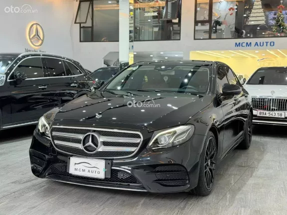 Mercedes-Benz E300 AMG 2019 - Xe đã được nâng cấp lên bộ mâm G63 siêu ngầu.
