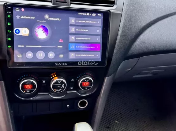 Mazda BT-50 Luxury 4x2 2.2 AT 2015 - Xe đẹp fom mới