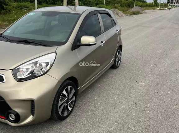 Kia Morning Si 1.25 MT 2018 - Xe tư nhân một chủ từ mới. Xe còn rất mới, odo 8 vạn. Máy số keo chỉ zin tuyệt