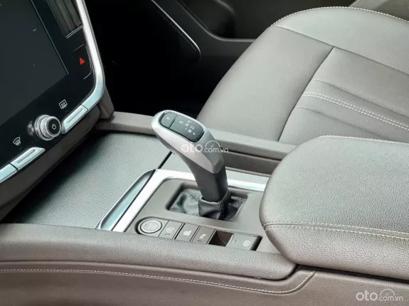 VinFast LUX SA2.0 Nâng cao 2022 - Bầu trời công nghệ!