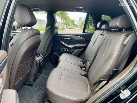 VinFast LUX SA2.0 Nâng cao 2022 - Bầu trời công nghệ!