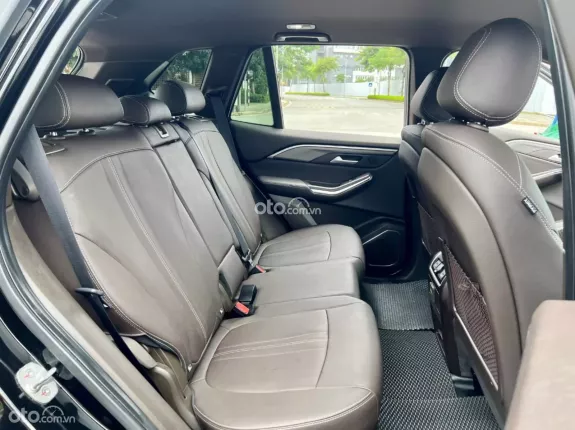 VinFast LUX SA2.0 Nâng cao 2022 - Bầu trời công nghệ!