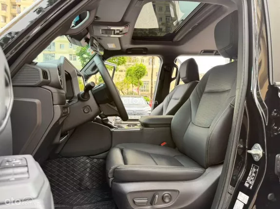 Toyota Land Cruiser Prado 2025 - Xe lướt zin cả xe. Tiết kiệm 300 triệu