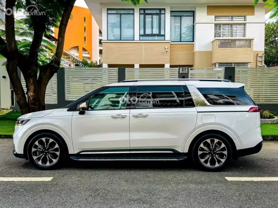 Kia Carnival 3.5G Signature 2023 - Odo 47.000 km, cực kỳ mới