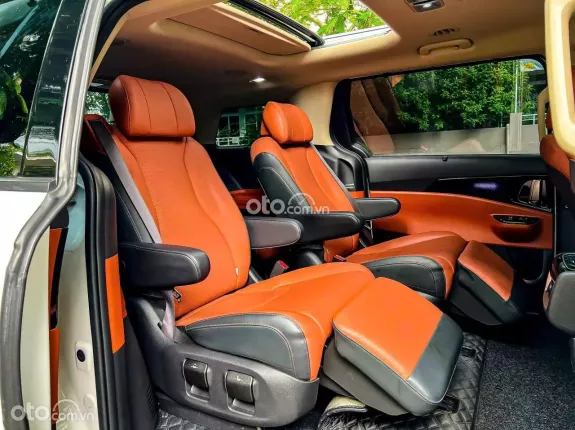 Kia Carnival 3.5G Signature 2023 - Odo 47.000 km, cực kỳ mới