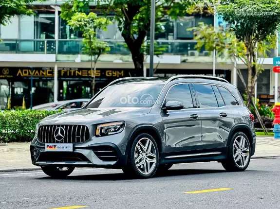 Mercedes-Benz GLB 35 AMG 2023 - SUV 7 chỗ, phù hợp gia đình & vận hành thể thao