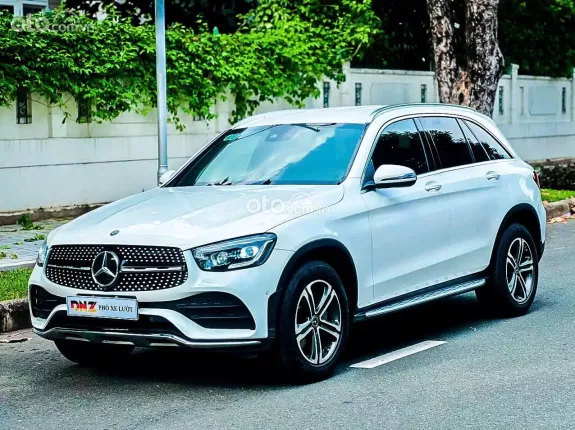 Mercedes-Benz GLC 250 4Matic 2018 - Nâng cấp ngoại thất & nội thất