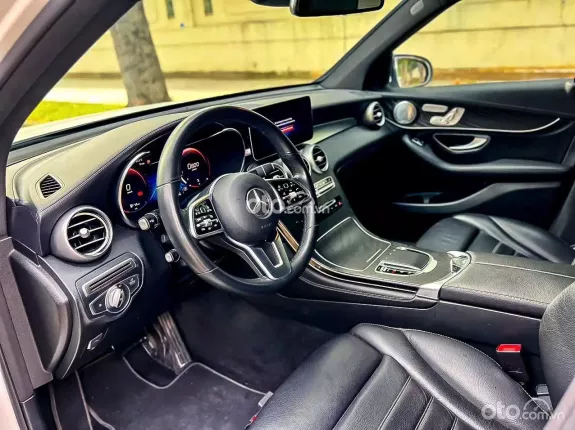 Mercedes-Benz GLC 250 4Matic 2018 - Nâng cấp ngoại thất & nội thất