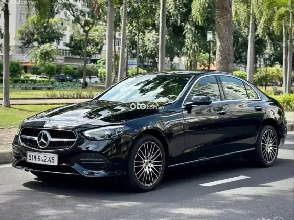 Mercedes-Benz C200 Avantgarde Plus 2023 - Lăn bánh chỉ 188 km – Siêu siêu lướt