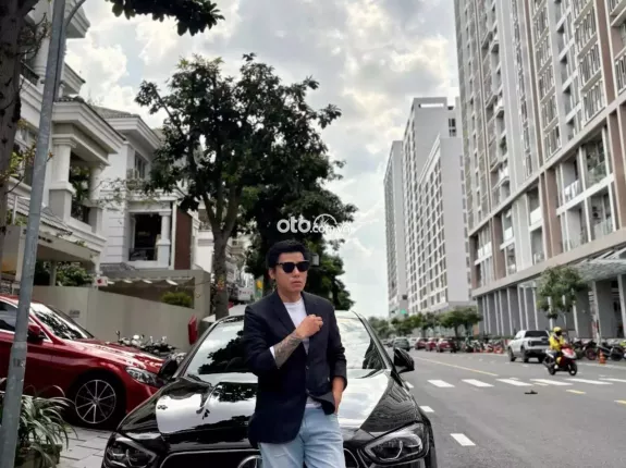 Mercedes-Benz C200 Avantgarde Plus 2023 - Lăn bánh chỉ 188 km – Siêu siêu lướt